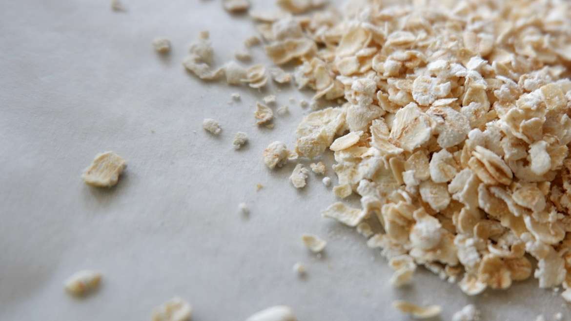 Oats Explained: Nutrients, Health Benefits & How To Prepare